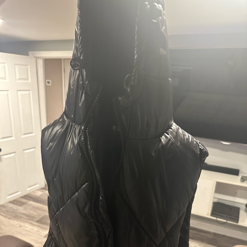 sleeveless jacket many zippers